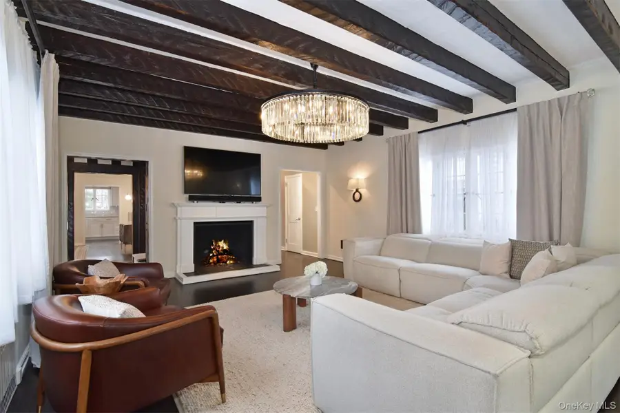 30 Locust Lane, Bronxville, NY 10708 - #3