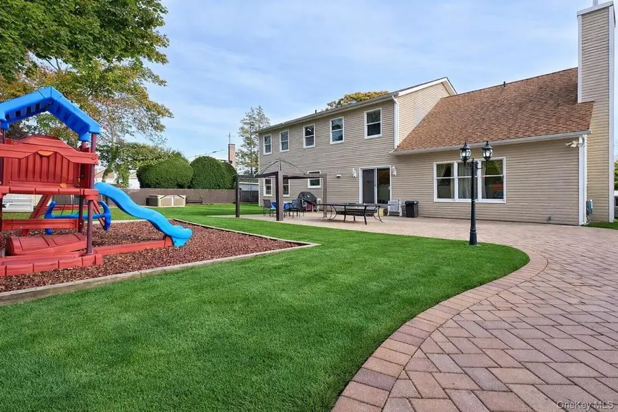 5 Pine Street, Plainview, NY 11803 - #2