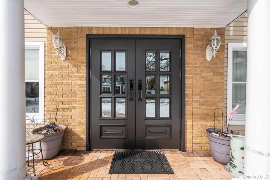 5 Pine Street, Plainview, NY 11803 - #3