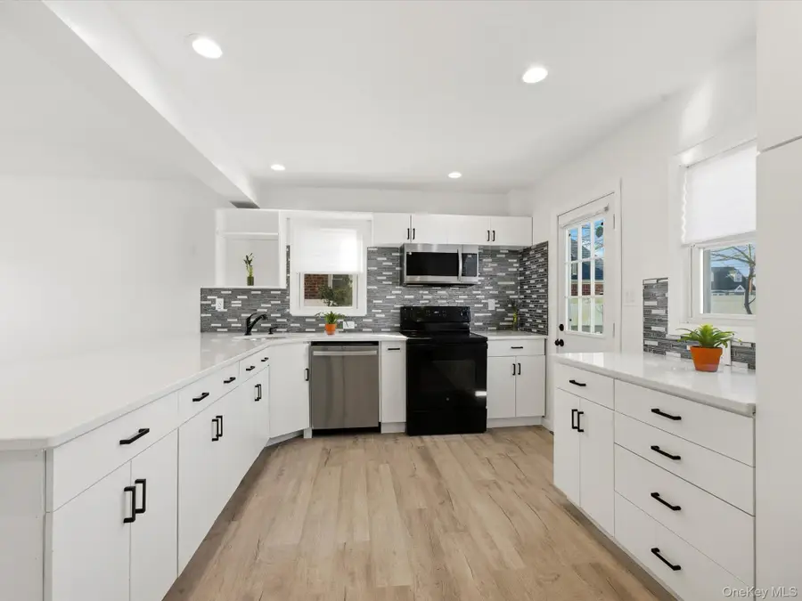 2409 Lindy Road, Westbury, NY 11590 - #3