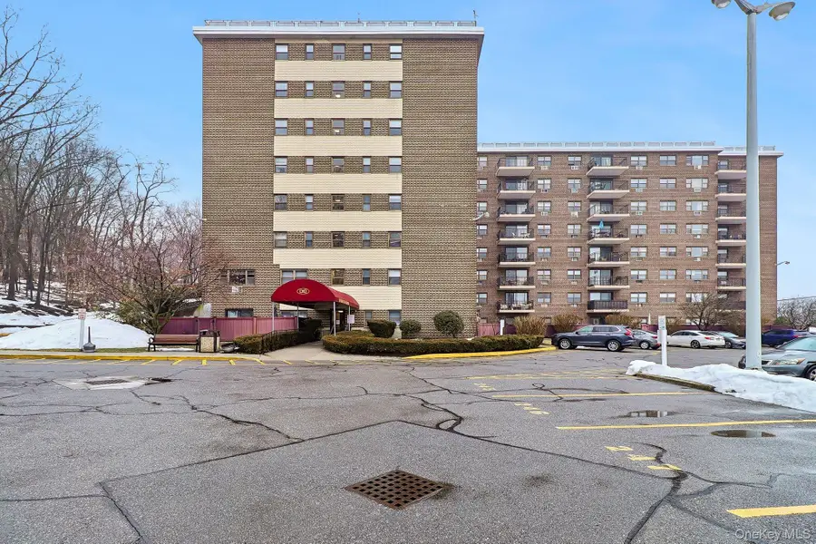 100 Diplomat Drive #8C, Mount Kisco, NY 10549 - #3