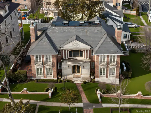 Address Withheld By Seller, Jamaica, NY 11432