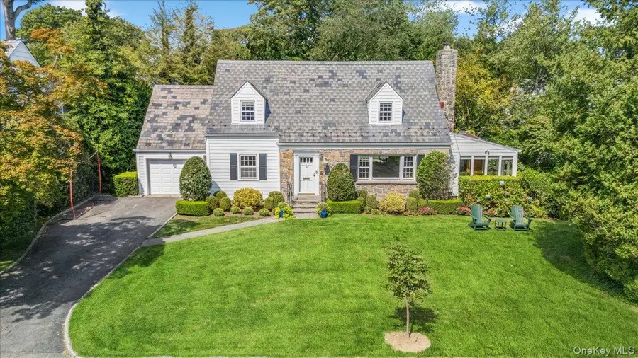 6 Rockwood Drive, Larchmont, NY 10538 - #2