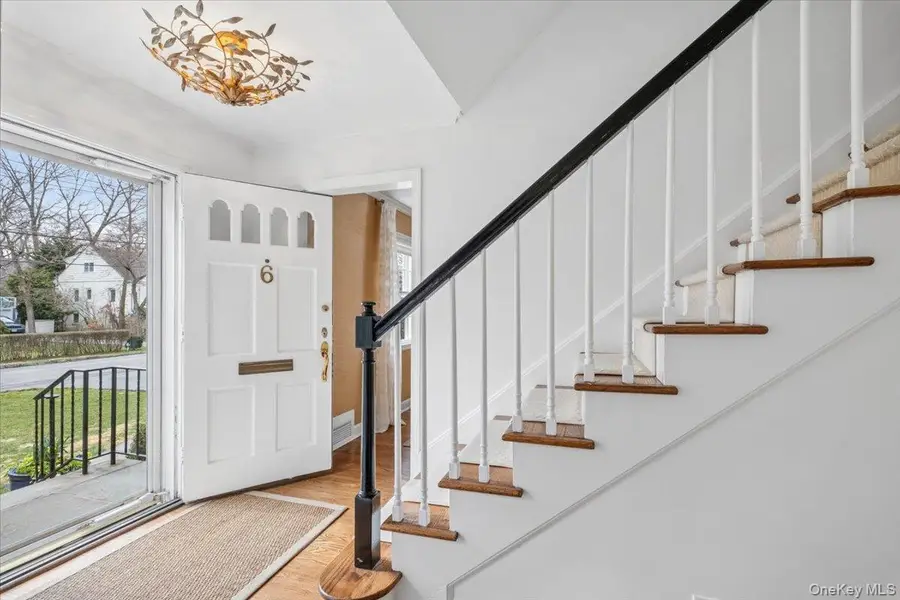 6 Rockwood Drive, Larchmont, NY 10538 - #3