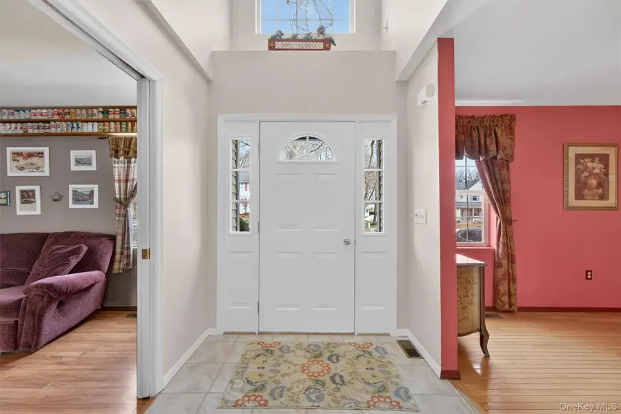 3 Windsor Garden Drive, New Windsor, NY 12553 - #3