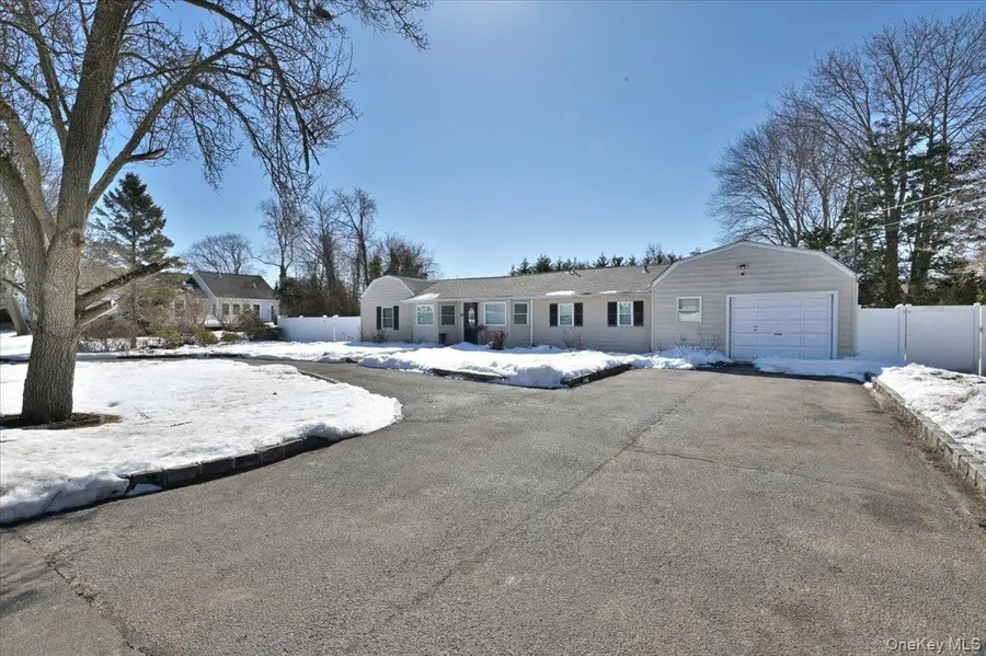 62 Bayside Avenue, Amityville, NY 11701 - #3