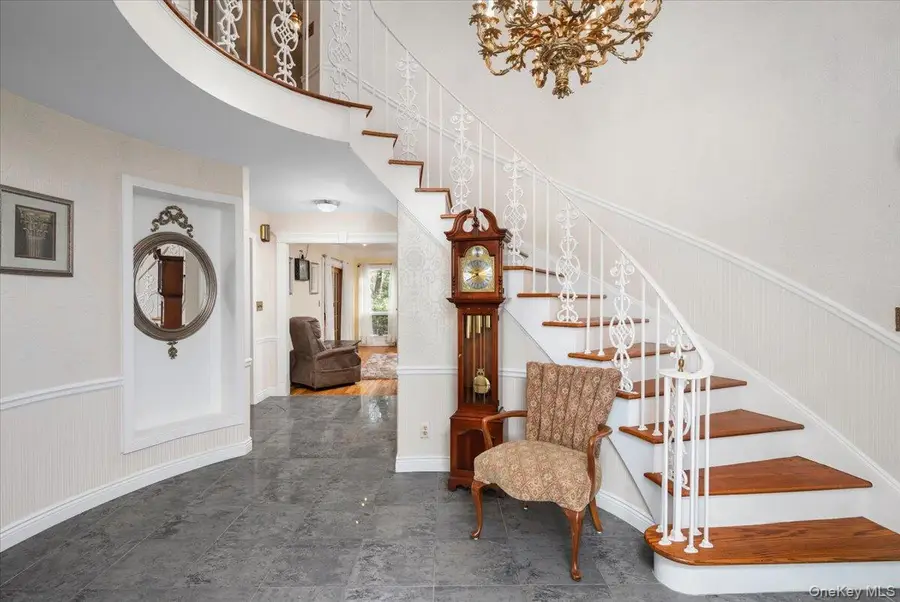 112 Barton Road, White Plains, NY 10605 - #2