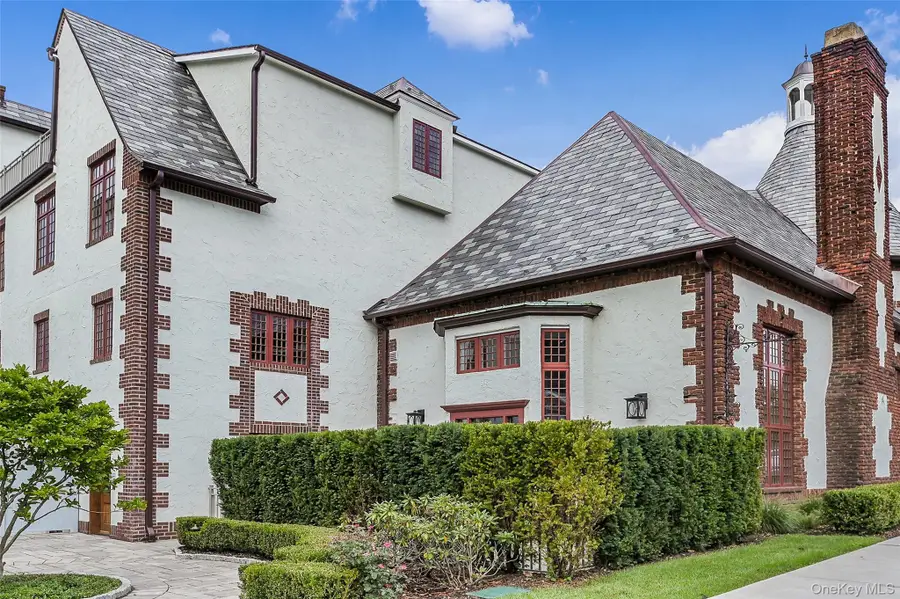 2 Weaver Street #12, Scarsdale, NY 10583 - #3