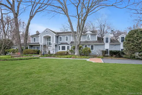 32 Old House Lane, Port Washington, NY 11050