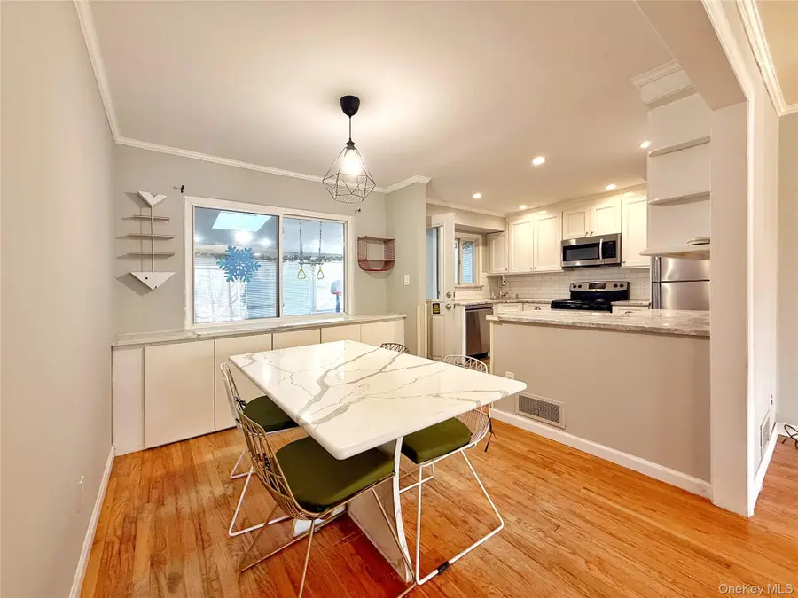 14 Willets Drive, Syosset, NY 11791 - #3