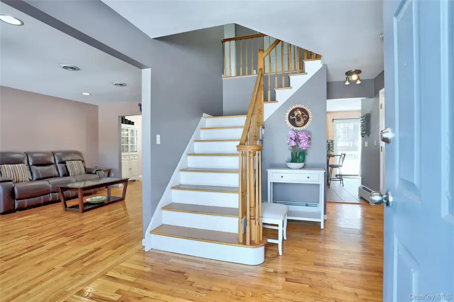 27 Red Schoolhouse Road, Spring Valley, NY 10977 - #3