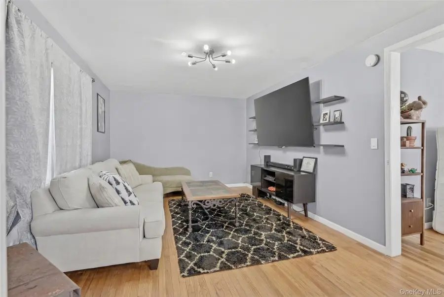 10 Maple Avenue N, Loch Sheldrake, NY 12779 - #3