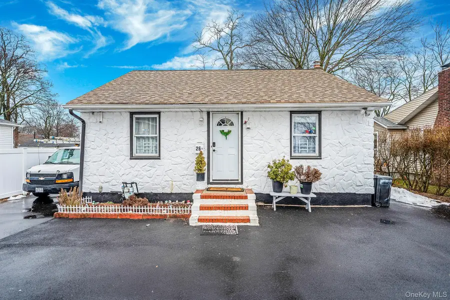 26 Smith Street, Amityville, NY 11701 - #2