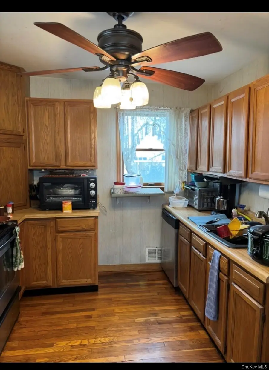 33 Lakewood Avenue, Ronkonkoma, NY 11779 - #3