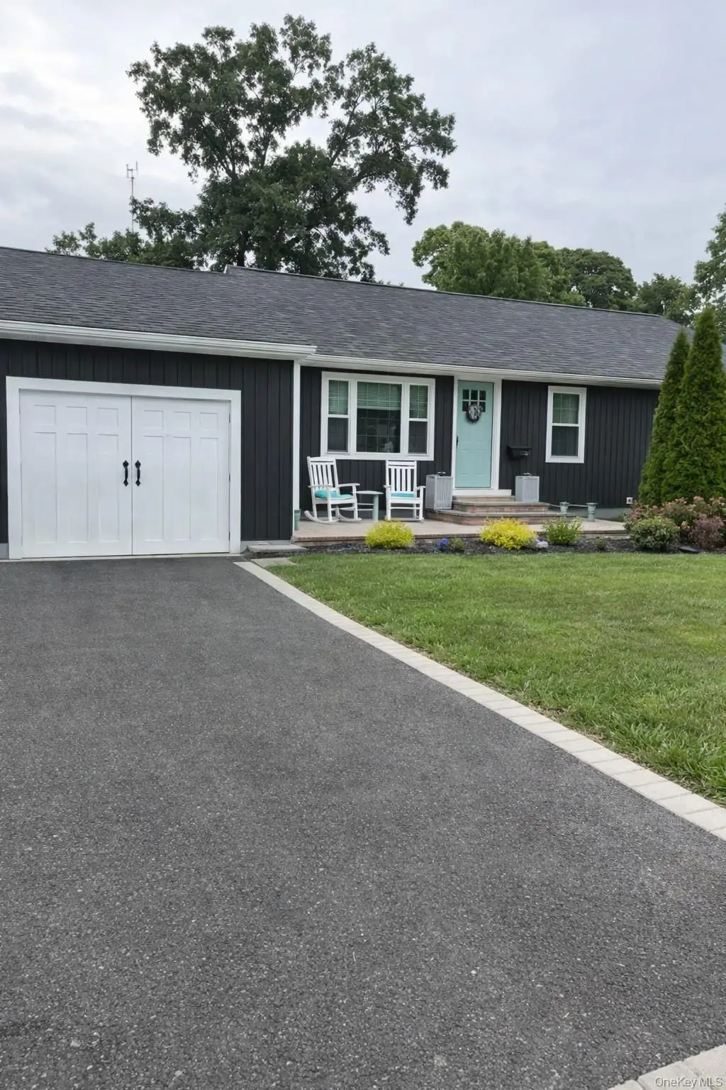 9 Hinton Avenue, Babylon, NY 11702 - #1