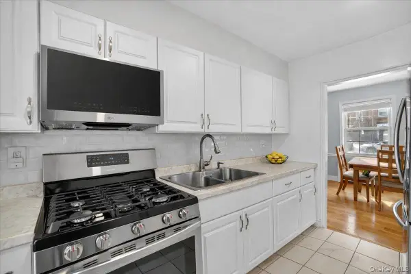 1 Fieldstone Drive #77, Hartsdale, NY 10530