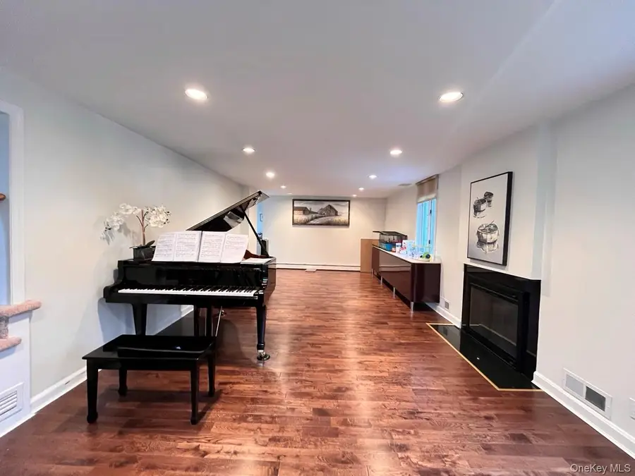 26 Polo Field Lane, Lake Success, NY 11020 - #2