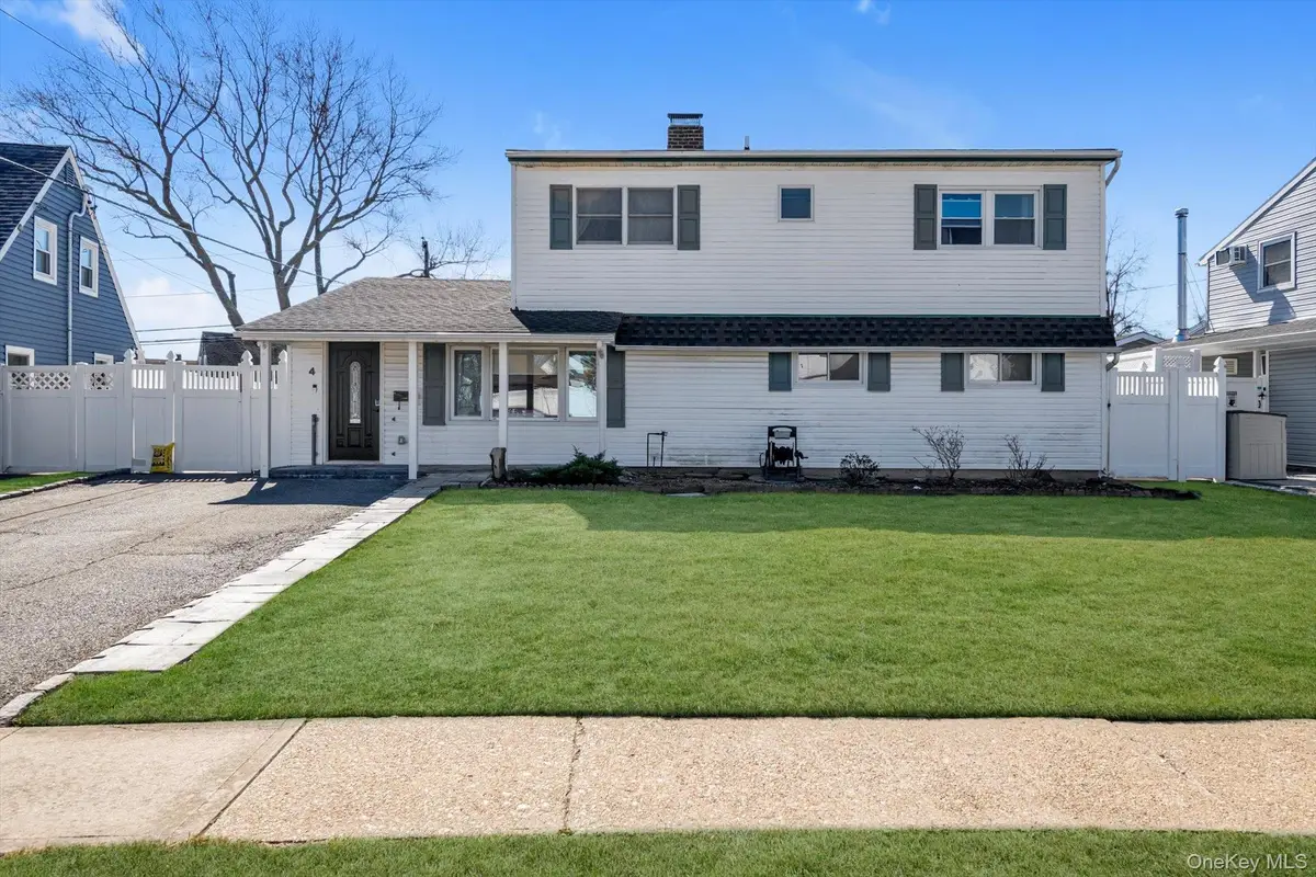 4 Carriage Lane, Levittown, NY 11756 - #1