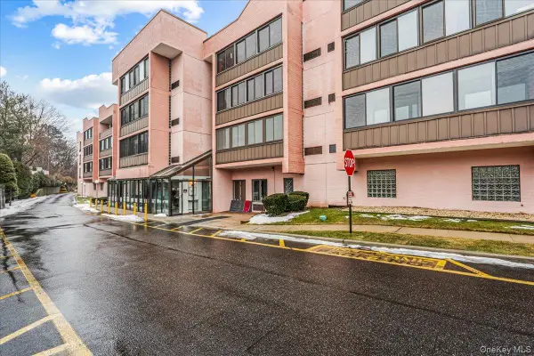 800 Willis Avenue #115, Albertson, NY 11507