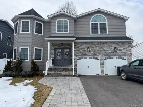 116 Winifred Drive, Merrick, NY 11566