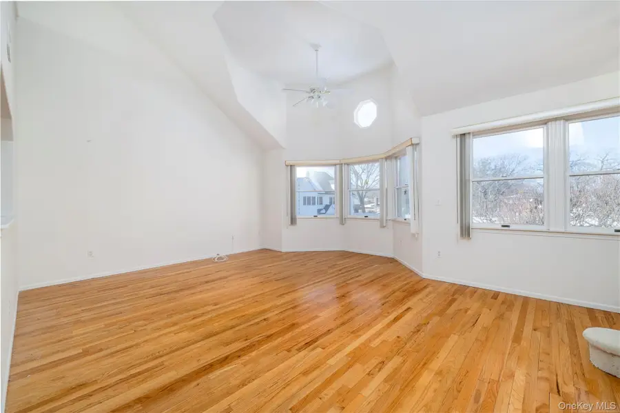 22 Ridgewood Drive, Wantagh, NY 11793 - #2