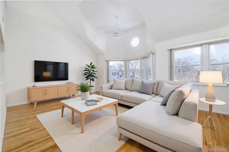 22 Ridgewood Drive, Wantagh, NY 11793 - #3