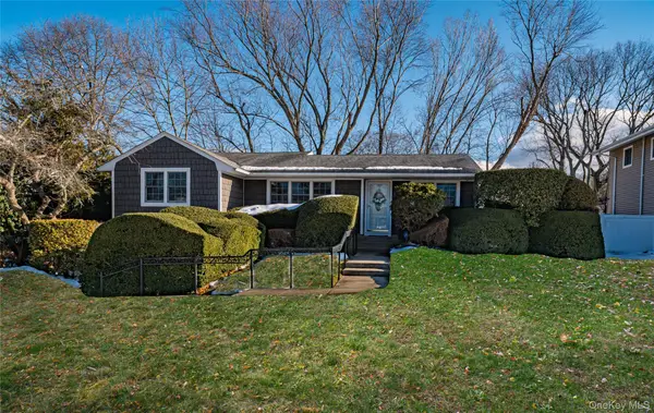 16 Landview Drive, Kings Park, NY 11754