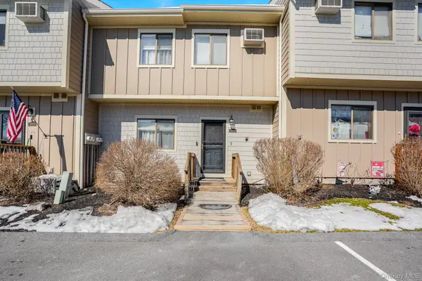 6203 Chelsea Cove N, Hopewell Junction, NY 12533