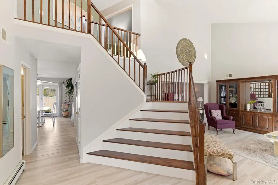 15 Alyssa Court, Holbrook, NY 11741 - #3