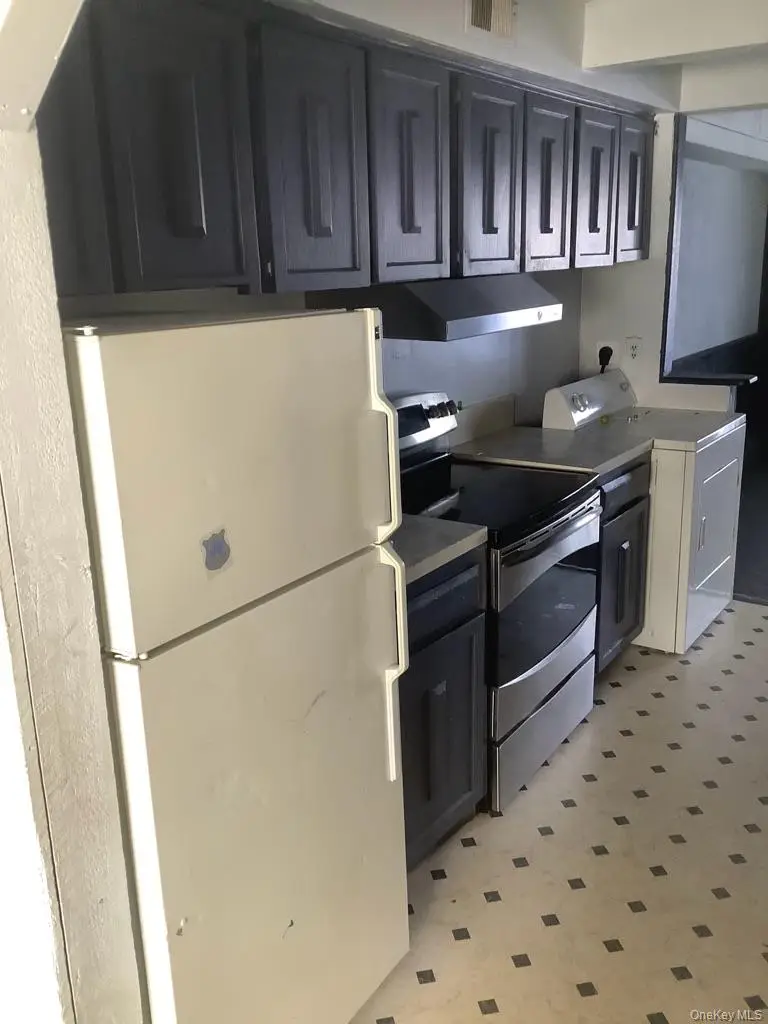 134 Hill Crescent, Calverton, NY 11933 - #3