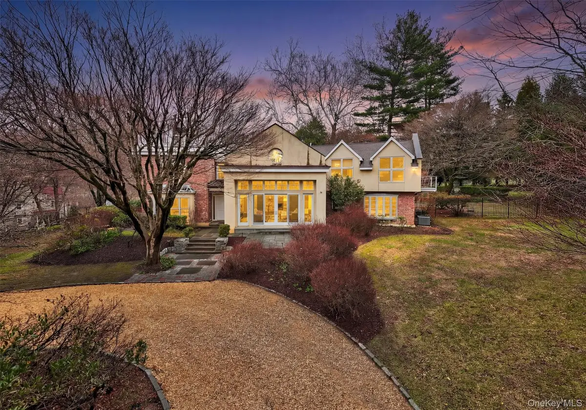 6 W Sunnyside Lane, Irvington, NY 10533 - #1