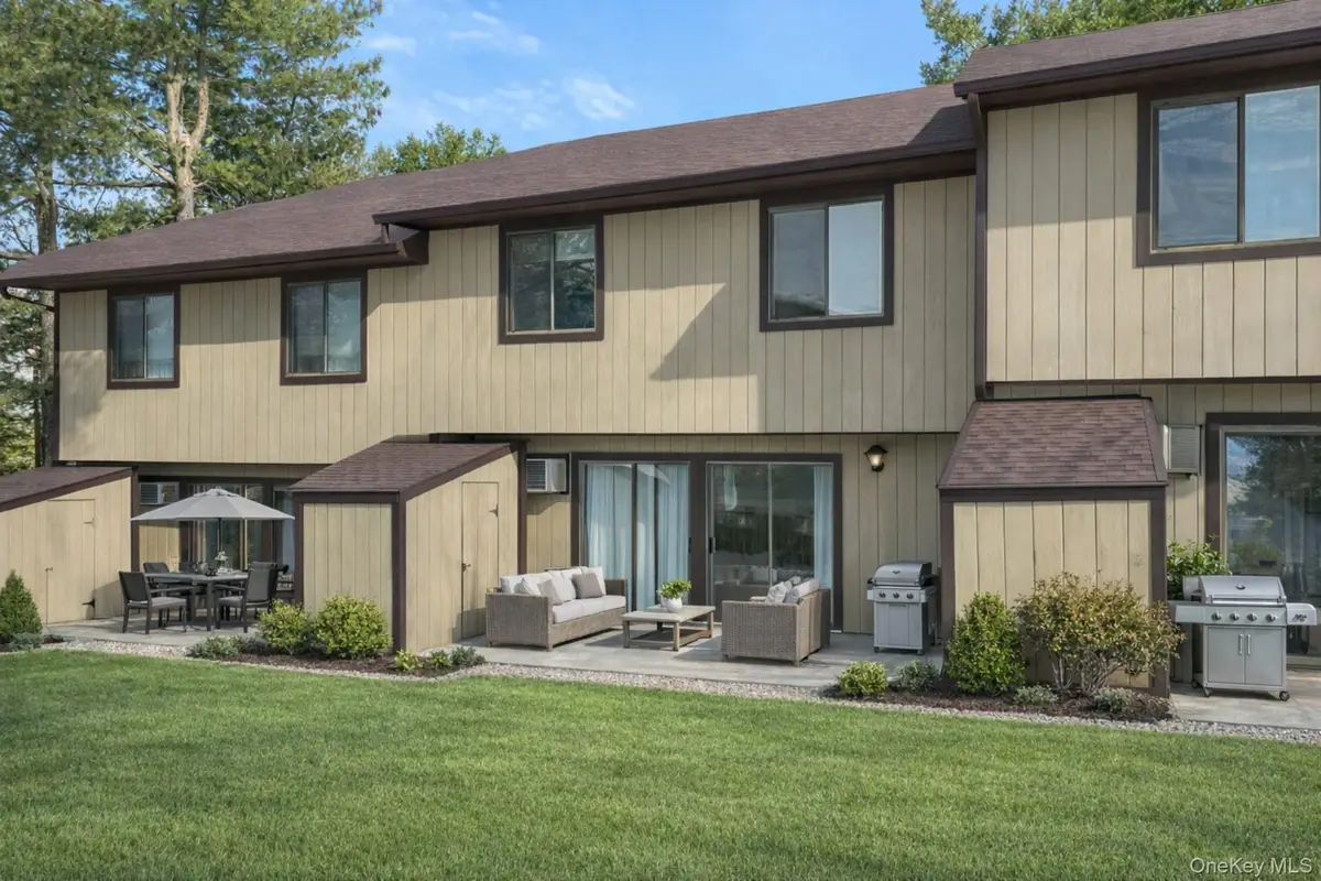 1006 Chelsea Cove S, Hopewell Junction, NY 12533 - #1