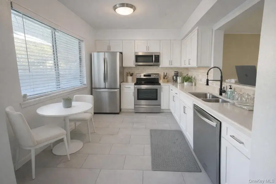 1006 Chelsea Cove S, Hopewell Junction, NY 12533 - #2