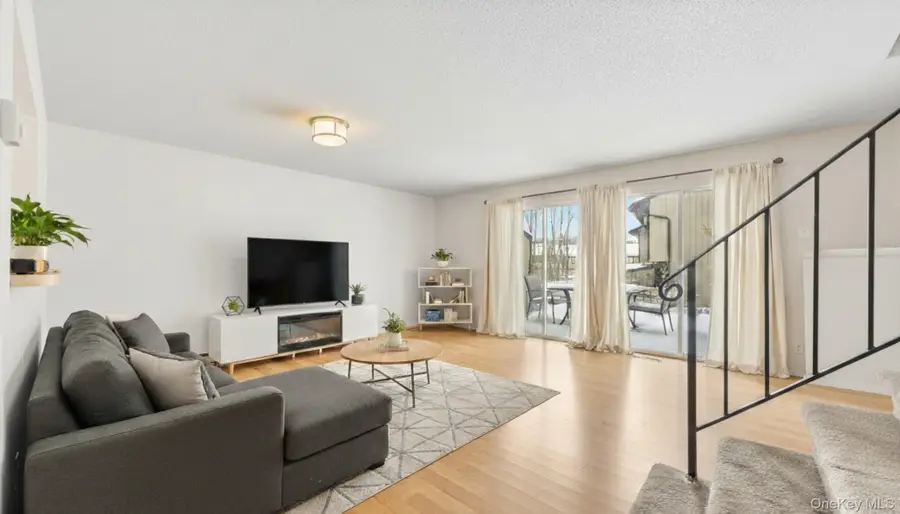 1006 Chelsea Cove S, Hopewell Junction, NY 12533 - #3