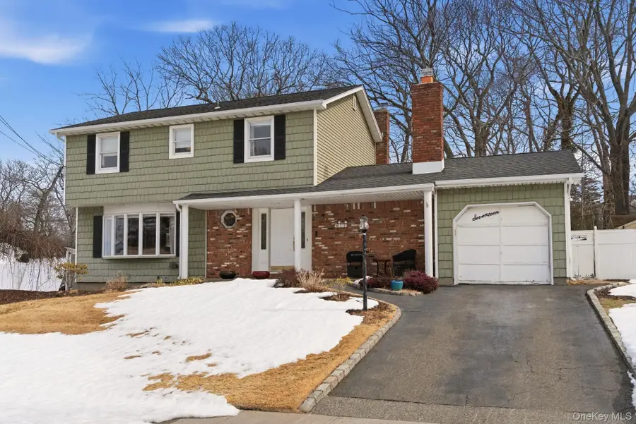 17 Soundway Drive, Rocky Point, NY 11778 - #2