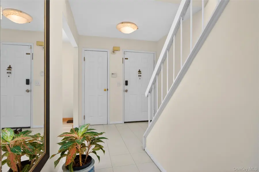 109 Glen Way, Syosset, NY 11791 - #2