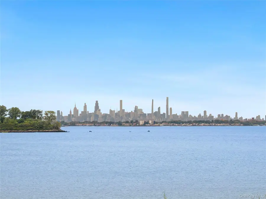 45 Cedar Lane, Port Washington, NY 11050 - #3