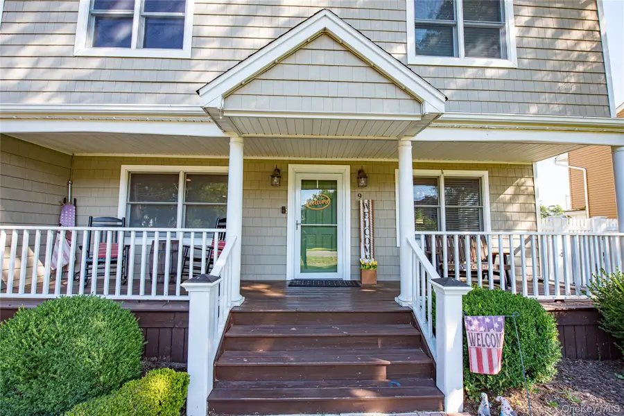 9 Donna Place, East Islip, NY 11730 - #2