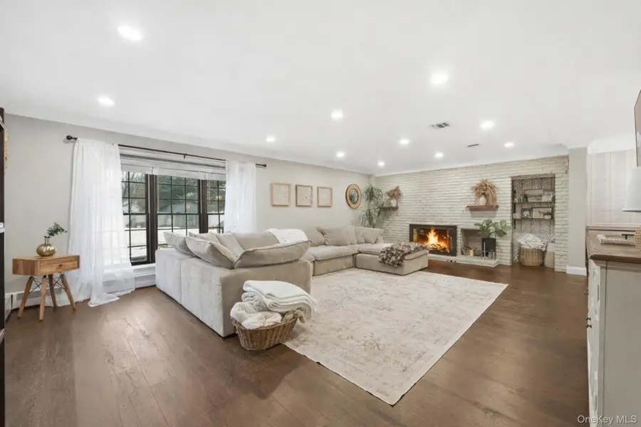 4 Teal Crescent, Great River, NY 11739 - #3