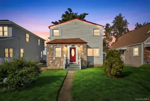 627 10th Avenue, New Hyde Park, NY 11040