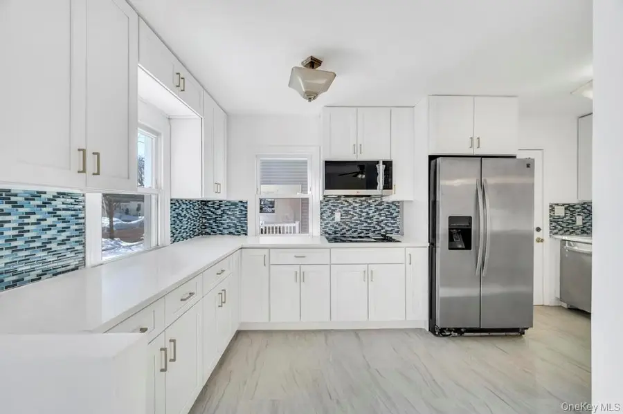 627 10th Avenue, New Hyde Park, NY 11040 - #2