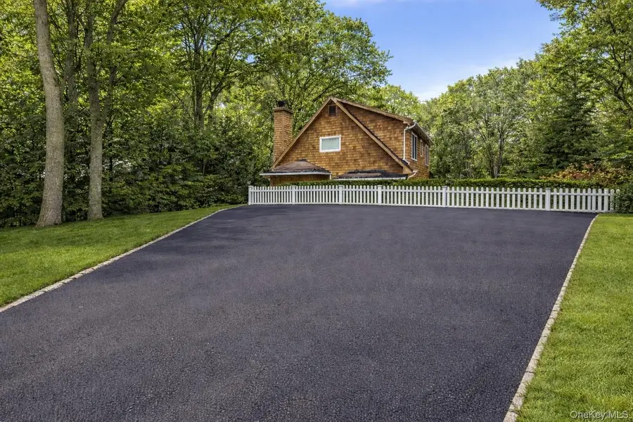 11 Valley Street, East Hampton, NY 11937 - #2