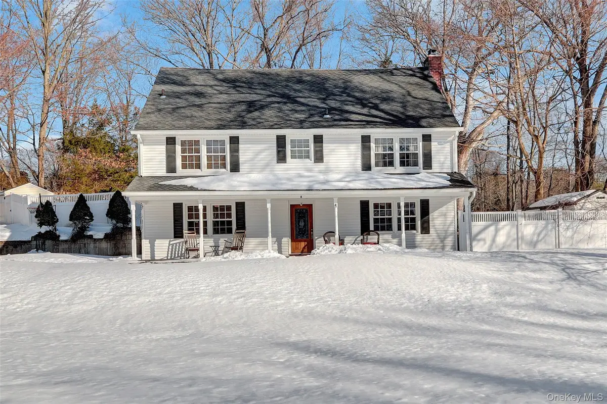 8 Noel Place, Smithtown, NY 11787 - #1