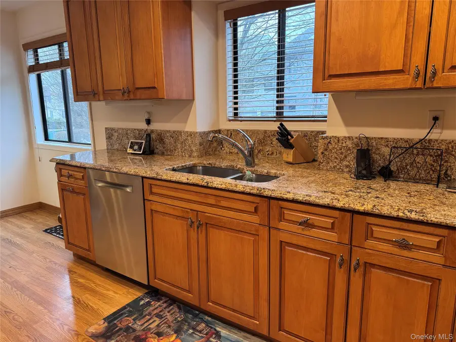 10 Evan Court, Nanuet, NY 10954 - #3