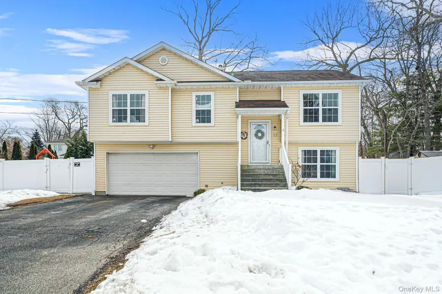 22 Poseidon Road, Rocky Point, NY 11778 - #3