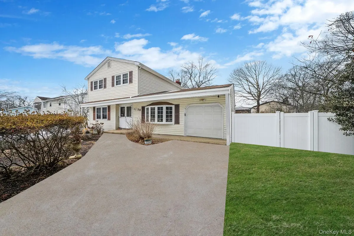 38 Pamlico Avenue, Ronkonkoma, NY 11779 - #1