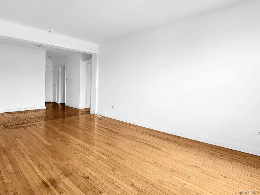 147-37 Roosevelt Avenue #5D, Flushing, NY 11354 - #2