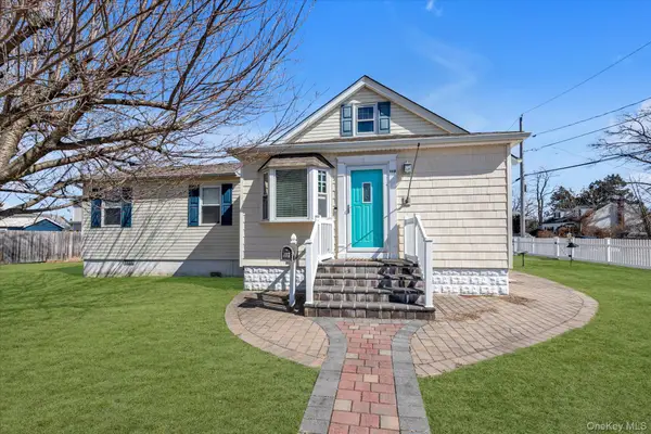 117 Avenue B, West Babylon, NY 11704