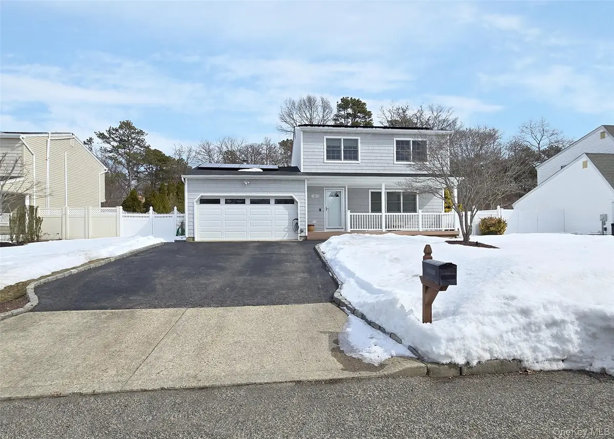 23 Apple Lane, Medford, NY 11763 - #1