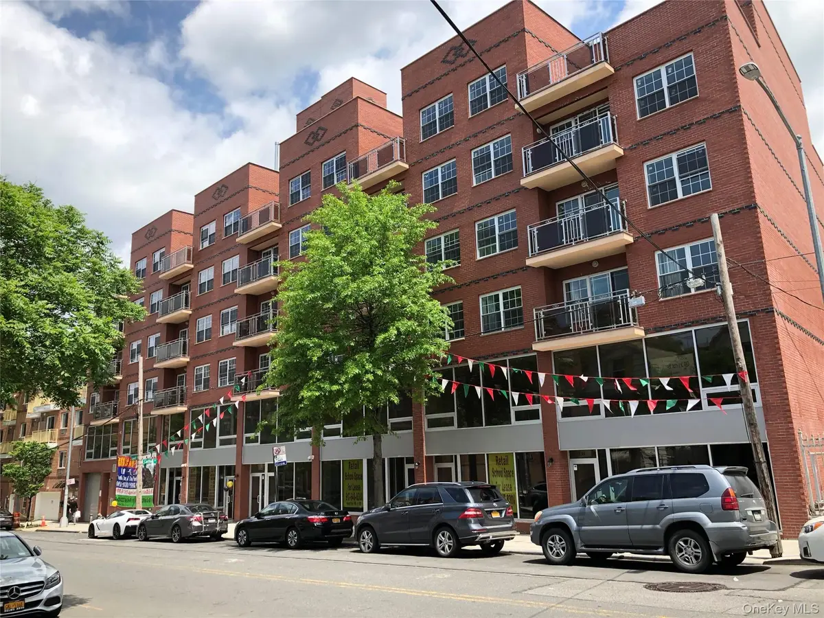 35-19 Leavitt Street #2I, Flushing, NY 11354 - #1